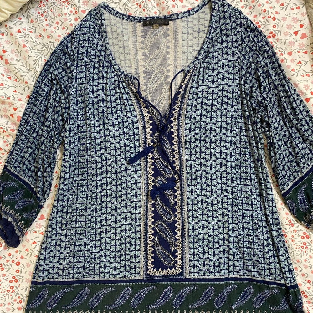 Great Cool Top With Pattern And Long Sleeves. Gre… - image 2